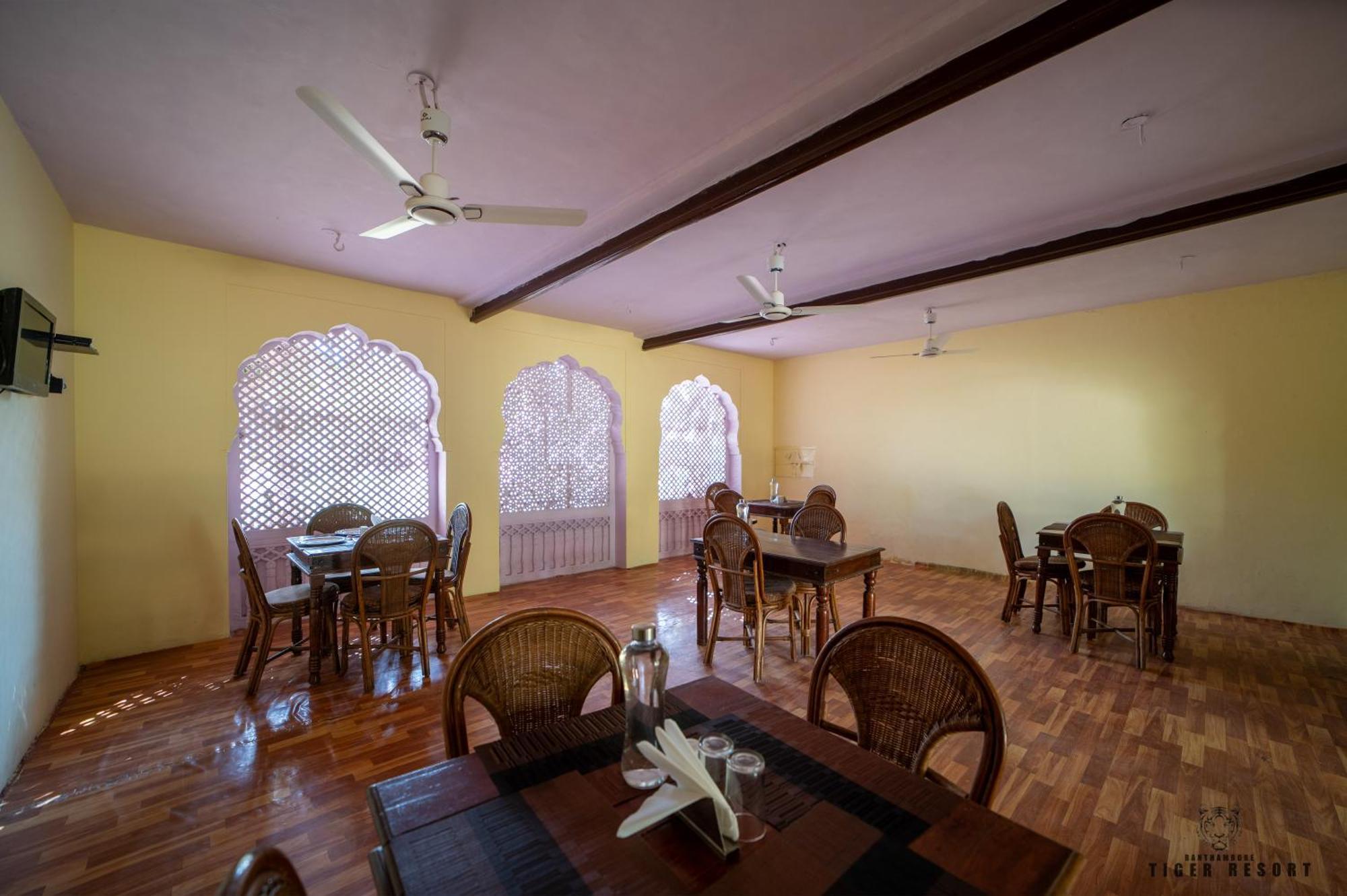 Ranthambore Tiger Resort Sawai Madhopur Extérieur photo