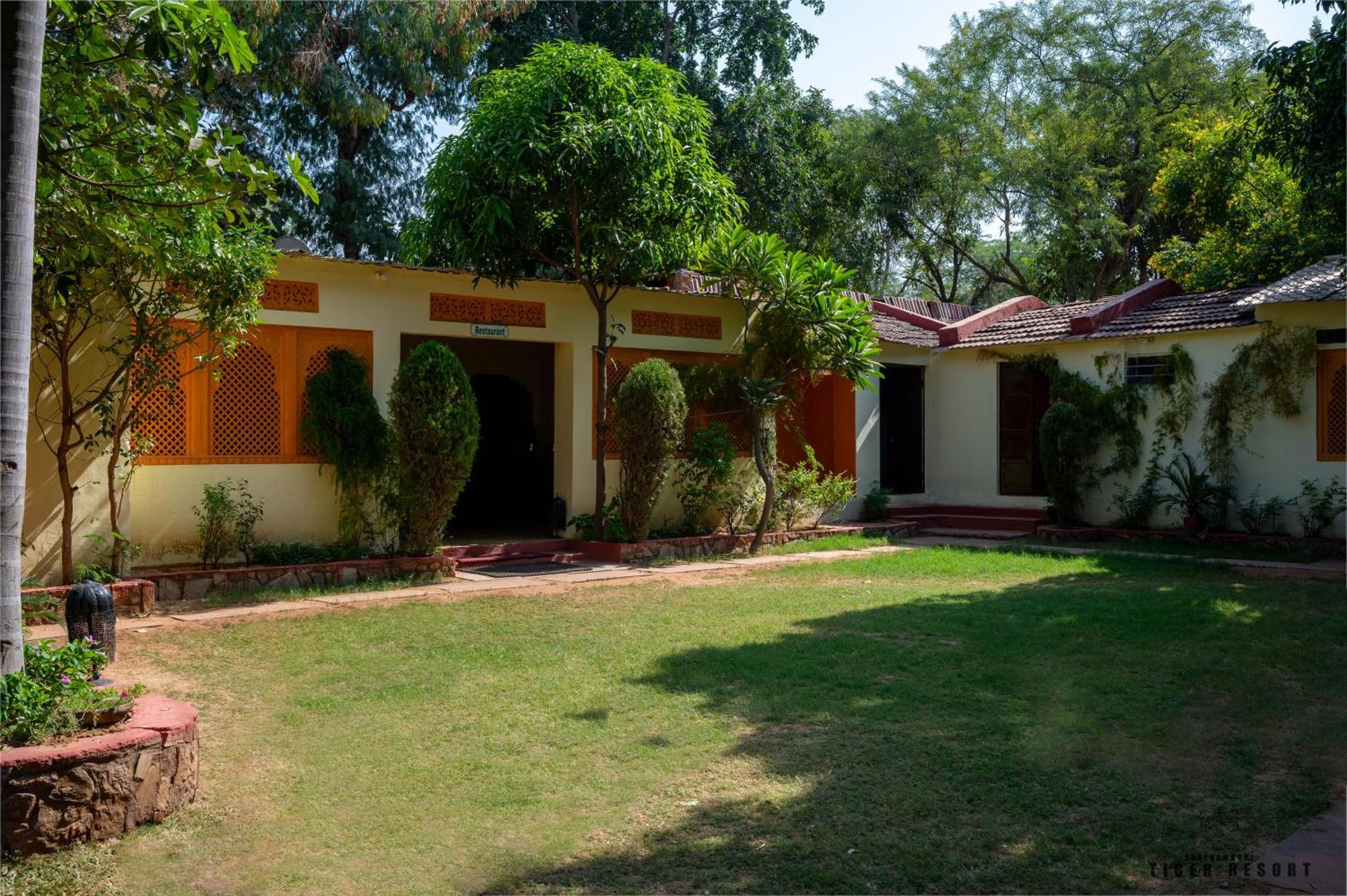 Ranthambore Tiger Resort Sawai Madhopur Extérieur photo